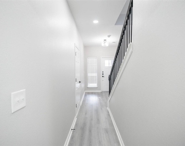 2519 Washington Street - Photo Thumbnail 3