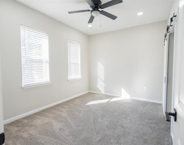 2519 Washington Street - Photo Thumbnail 12