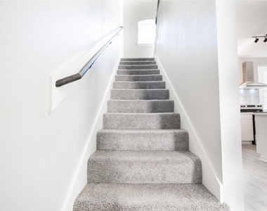 2519 Washington Street - Photo Thumbnail 10