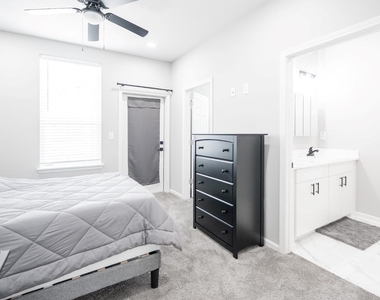 2519 Washington Street - Photo Thumbnail 36