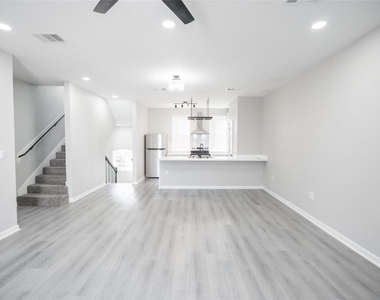 2519 Washington Street - Photo Thumbnail 9