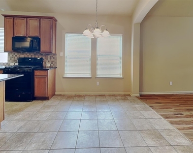1411 Cameron Park Lane - Photo Thumbnail 4