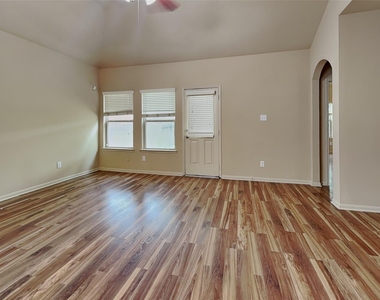 1411 Cameron Park Lane - Photo Thumbnail 2