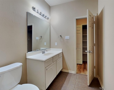 1411 Cameron Park Lane - Photo Thumbnail 16