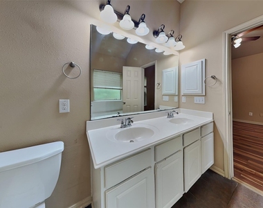 1411 Cameron Park Lane - Photo Thumbnail 10
