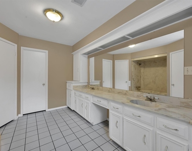 2010 Tucumcari Drive - Photo Thumbnail 25