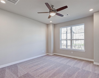 11014 Crescent Light Way - Photo Thumbnail 7