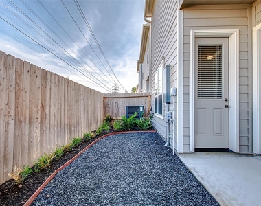 11014 Crescent Light Way - Photo Thumbnail 15
