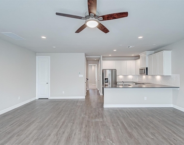 11014 Crescent Light Way - Photo Thumbnail 4