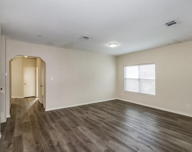 2723 Durham Chase Lane - Photo Thumbnail 2