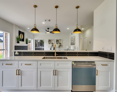 246 Cedar Elm Lane - Photo Thumbnail 14