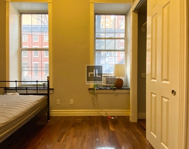 West 21st Street - Photo Thumbnail 3