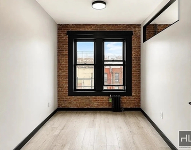 2nd Avenue - Photo Thumbnail 2