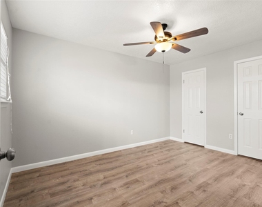 907 Northbend Drive - Photo Thumbnail 23