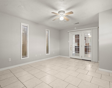907 Northbend Drive - Photo Thumbnail 16