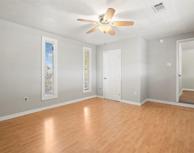 907 Northbend Drive - Photo Thumbnail 20