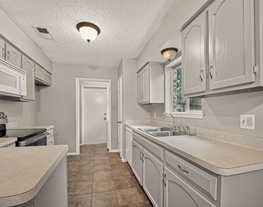 16451 Cavendish Drive - Photo Thumbnail 12