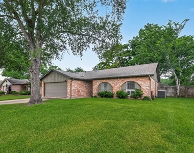 16451 Cavendish Drive - Photo Thumbnail 2