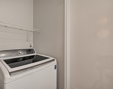 16451 Cavendish Drive - Photo Thumbnail 17
