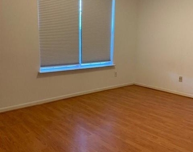 15203 Possumwood Drive - Photo Thumbnail 3