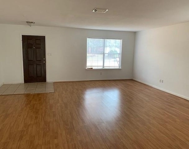 15203 Possumwood Drive - Photo Thumbnail 15