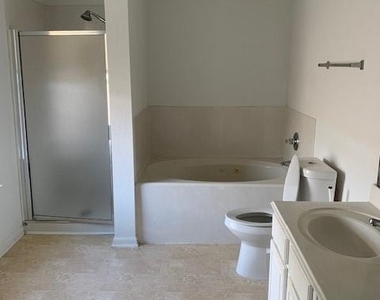 15203 Possumwood Drive - Photo Thumbnail 7