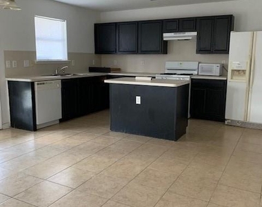 15203 Possumwood Drive - Photo Thumbnail 12