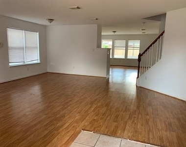 15203 Possumwood Drive - Photo Thumbnail 16
