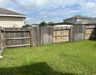 29314 Legends Bluff Drive - Photo Thumbnail 17