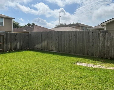 29314 Legends Bluff Drive - Photo Thumbnail 20