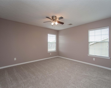 29314 Legends Bluff Drive - Photo Thumbnail 12