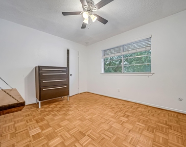 3368 Burke Road - Photo Thumbnail 12