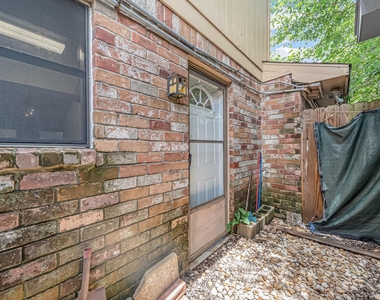 3368 Burke Road - Photo Thumbnail 15