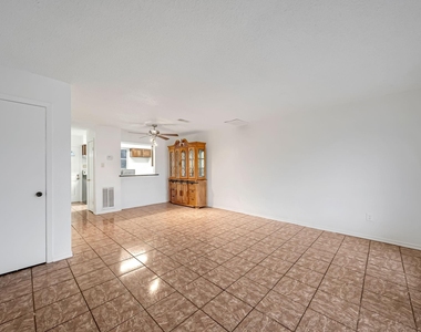 3368 Burke Road - Photo Thumbnail 6