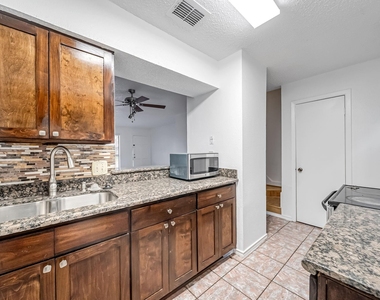 3368 Burke Road - Photo Thumbnail 7