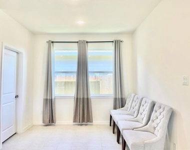 7802 Winter Hawk Circle - Photo Thumbnail 13