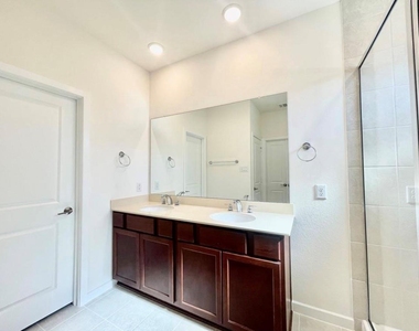 7802 Winter Hawk Circle - Photo Thumbnail 10