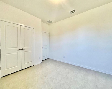 7802 Winter Hawk Circle - Photo Thumbnail 15