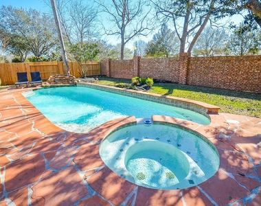5835 Stratford Gardens Drive - Photo Thumbnail 26