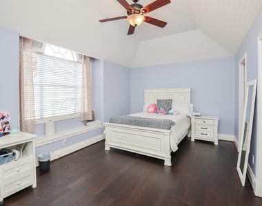 5835 Stratford Gardens Drive - Photo Thumbnail 23