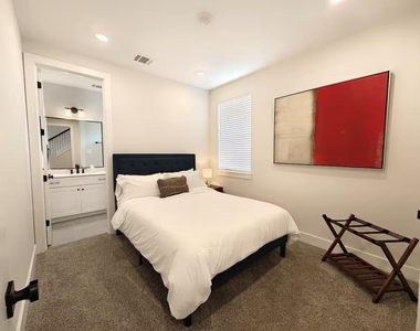 1606 Malvern Street - Photo Thumbnail 5