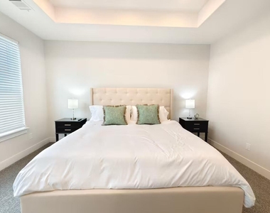 1606 Malvern Street - Photo Thumbnail 9