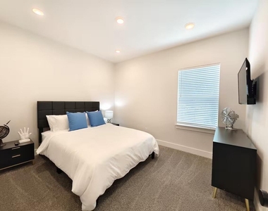 1606 Malvern Street - Photo Thumbnail 6