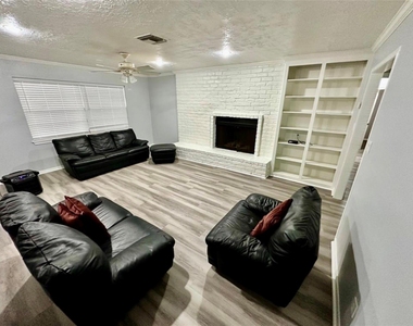 4310 Cinnabar Drive - Photo Thumbnail 11