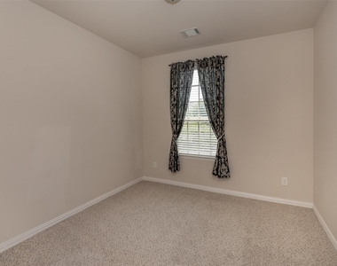 10406 Mossback Pine Road - Photo Thumbnail 38
