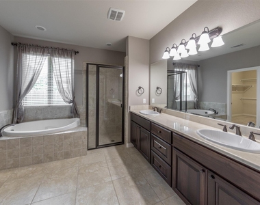 10406 Mossback Pine Road - Photo Thumbnail 11