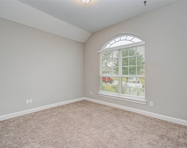 19029 Villa Lane - Photo Thumbnail 3