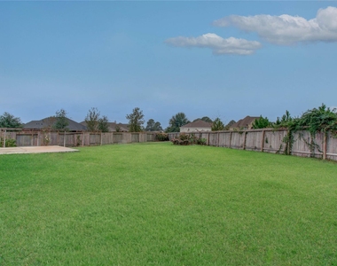 19029 Villa Lane - Photo Thumbnail 32