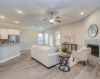19029 Villa Lane - Photo Thumbnail 11