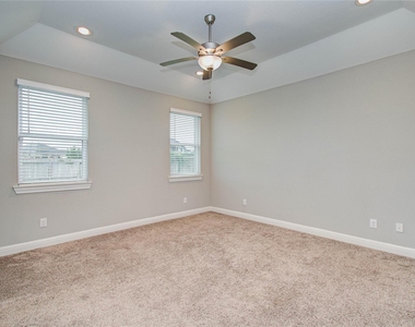 19029 Villa Lane - Photo Thumbnail 23